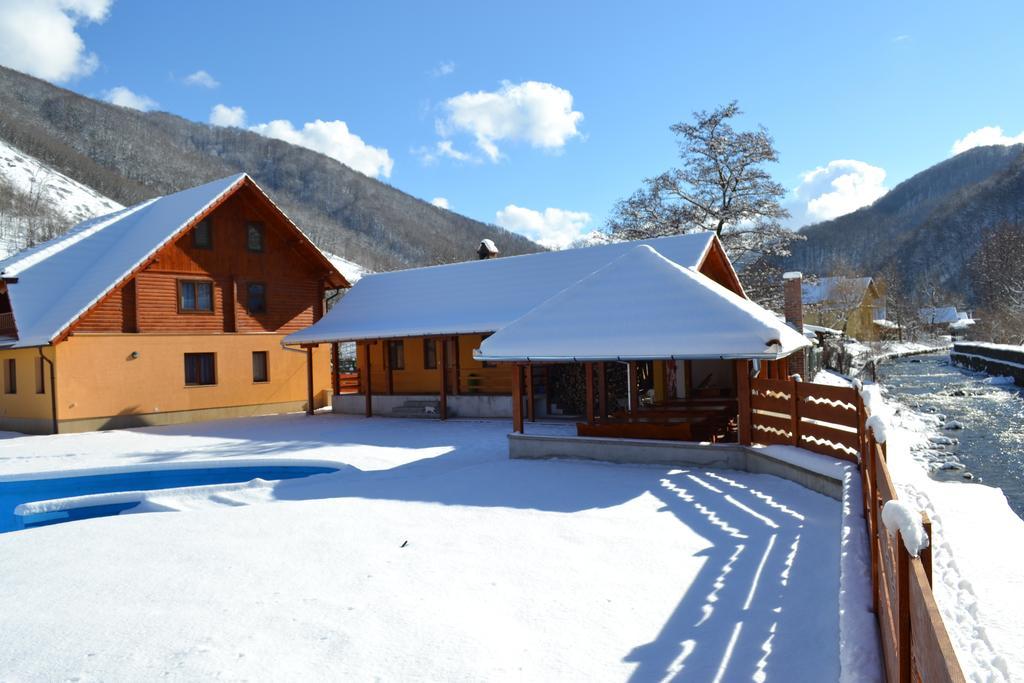 Cabana Sargetia Costeşti Exterior foto
