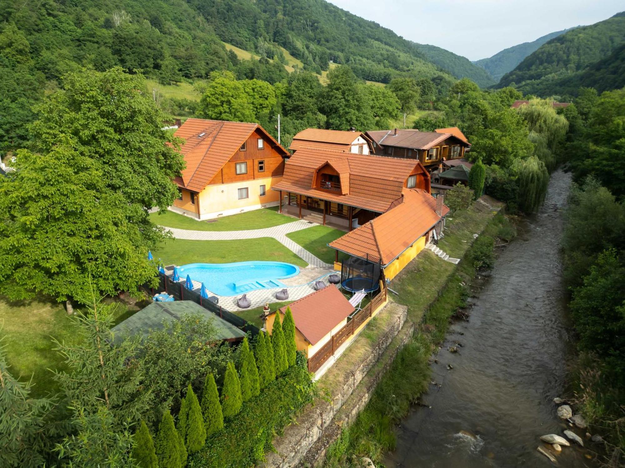 Cabana Sargetia Costeşti Exterior foto